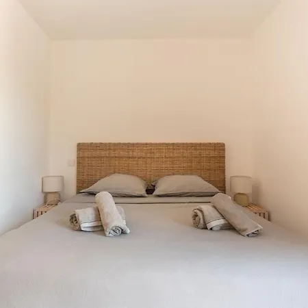 Vue Presqu'ile De Giens Avec Piscine Villa