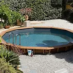 Vue Presqu'ile De Giens Avec Piscine Hyères
